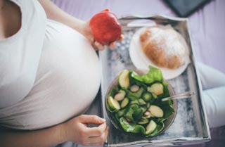 怀二胎的孕妈在孕期饮食要注意这几个方面  